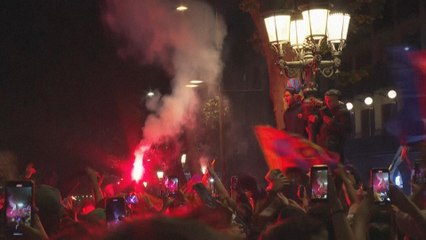 Football: les fans célèbrent le sacre du Barça, champion d'Espagne