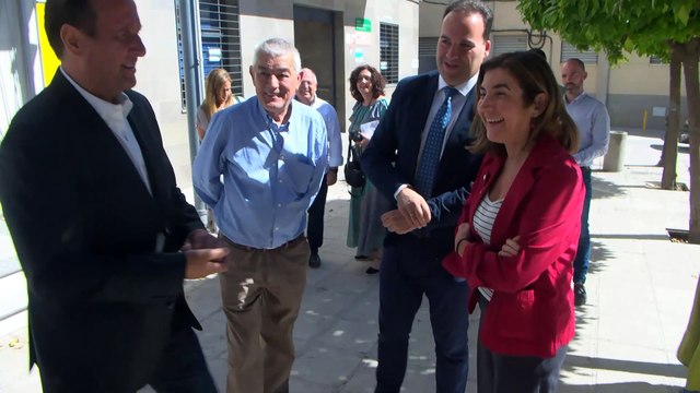 Rocío Blanco visita la oficina del SAE en Priego de Córdoba