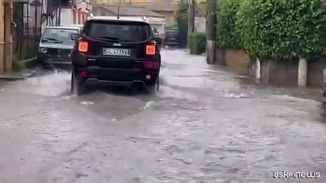 Strade allagate e scuole chiuse, le immagini del maltempo in Sicilia