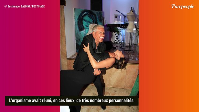 Samy Naceri embrassant sa compagne de 33 ans sa cadette et en dentelles, Sophie Favier au bras de son amoureux