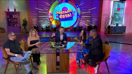 Niño lleva serenata a su madre fallecida