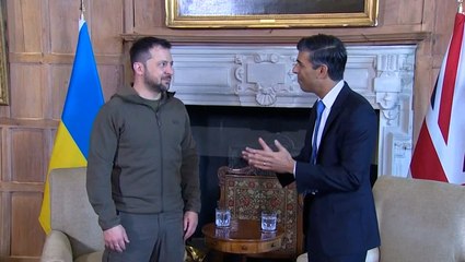 Sunak appears to compare Zelensky to Churchill during Chequers meeting