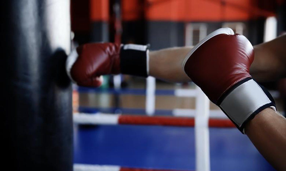 "فيديو هز الفلبين" اللحظات الأخيرة لملاكم شاب على الحلبة