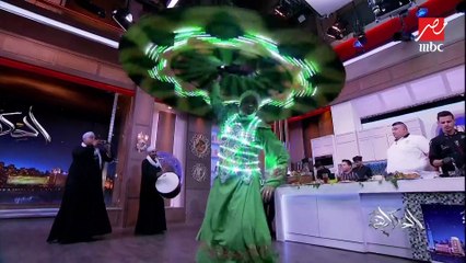 شاهد رقص السفير الكوري وعمرو أديب مع التنورة في مطبخ الحكاية