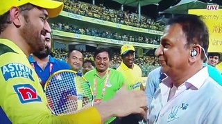 MS Dhoni autograph on Sunil Gavaskar’s shirt, throws tennis balls to crowd emotional lap of honour