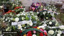 Obsèques de Philippe Sollers : sa femme Julia abattue et soutenue par leurs amis et proches
