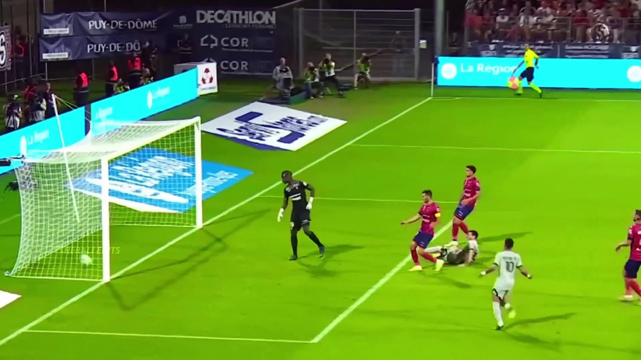 7 Legendary Messi PSG Moments