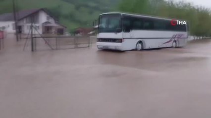 Bosna Hersek ve Hırvatistan'da sel