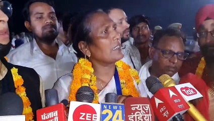 ना नर है ना नारी फिर भी सब पर भारी #chandauli: केंद्रीय मंत्री के गढ़ में बीजेपी को निर्दलीय किन्नर के हाथों मिली हार. हंगामे भरा रहा मतगणना. #sonukinnar को बहुत बधाई 