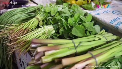 Jokowi Adu 'Kekuatan' dengan Penjual Pete di Pasar Jambi