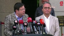 CHP Genel Başkan Yardımcıları Bülent Tezcan ve Muharrem Erkek, YSK önünde açıklama yaptı