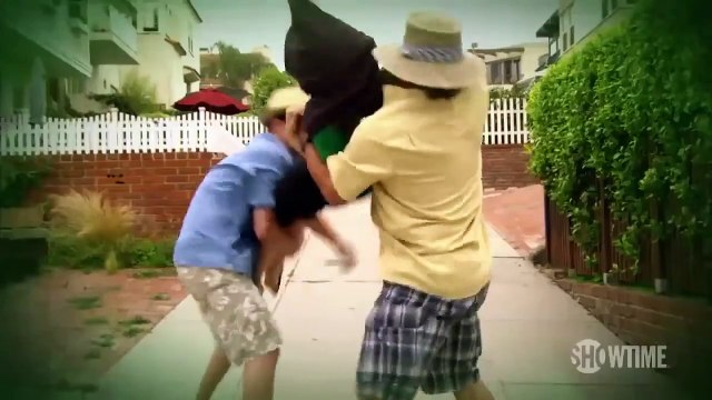 Ramener nos vieilles carcasses fatiguées... : une série culte des années 2000 de retour ? Un acteur n'est pas content et pousse un coup de gueule