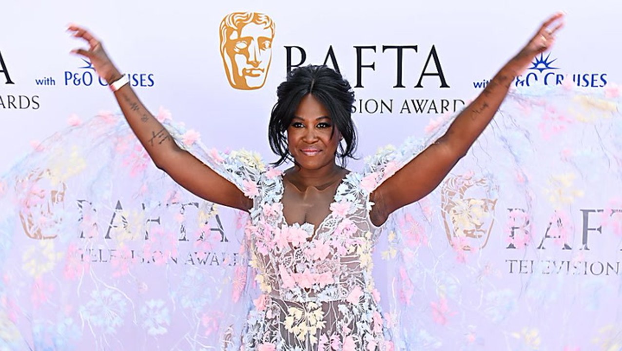 Motsi Mabuse sorgt mit durchsichtigem Dress für Aufsehen – ihre Figur ist unglaublich