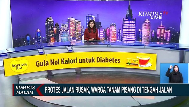 Protes Jalan Rusak, Warga Tegal Tanam Pohon Pisang di Tengah Jalan!