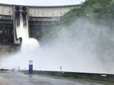 Test des évacuateurs de crue du barrage de Bort-les-Orgues (Corrèze)