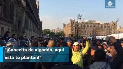Maestros de la CNTE entran a Palacio Nacional para hablar con AMLO