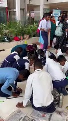 ऐसे बनाई गोबर पेंटिंग, लिम्का बुक ऑफ वर्ल्ड रिकार्ड में दर्ज, देखें वीडियो