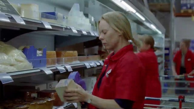 'Fallen Leaves' - Tráiler oficial en idioma original