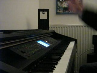 Solo de batterie au piano: incroyable mais vrai !!