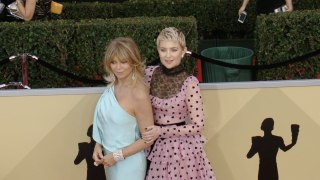 Kate Hudson's Throwback Mother's Day Tribute to Goldie Hawn Included the Sweetest Message