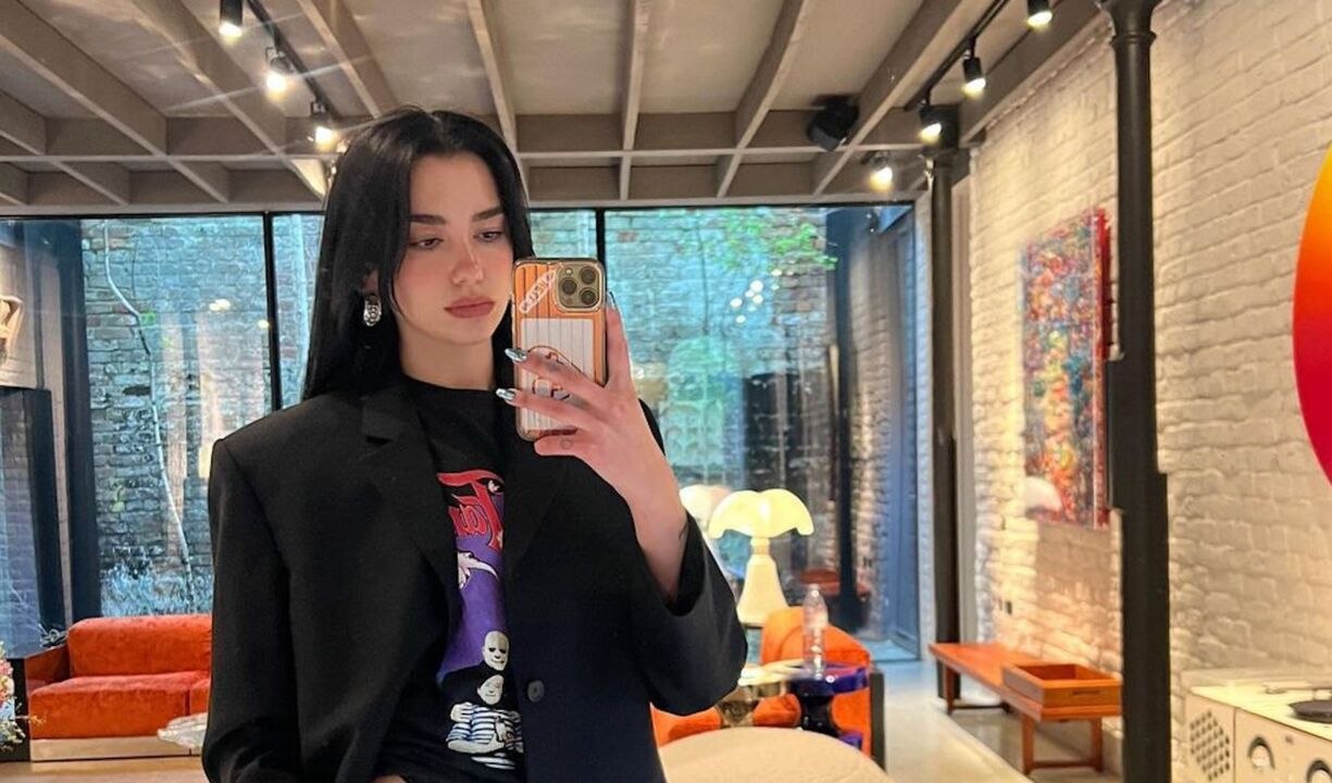 Dua Lipa's Smudged Eyeliner Makes Us Want to Shop at Hot Topic Again