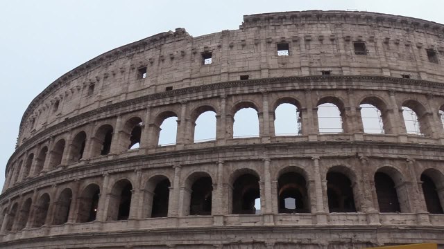 Biglietti Colosseo-Fori, impossibile acquistarli online. Boom bagarinaggio