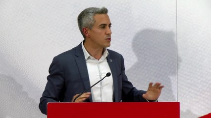 Zuloaga en la presentación de los alcaldes de los Valles Pasiegos