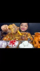 下载视频: Mukbang Indian Lamb Curry, Spicy Chicken, Boiled Egg, Big Onions