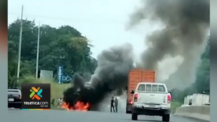 tn7-Cámara-de-seguridad-captó-choque-de-un-camión-de-carga-y-una-motocicleta-160523
