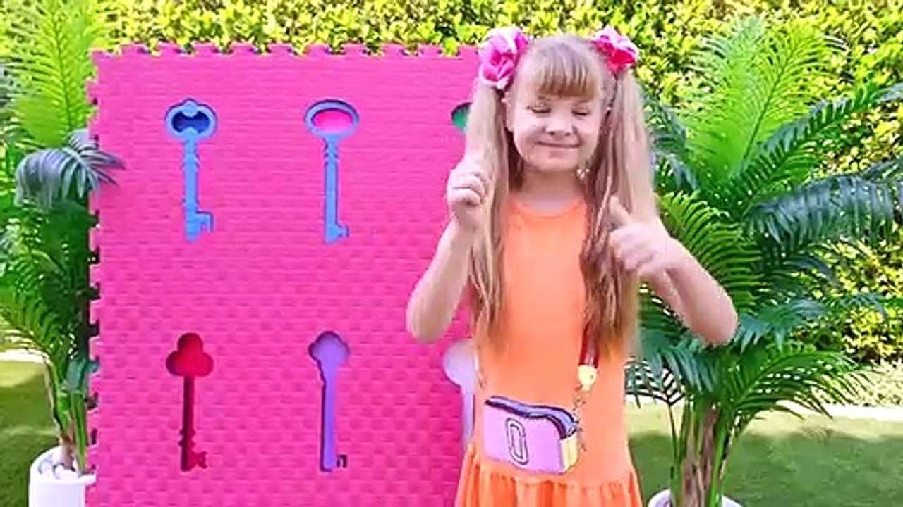 Diana and Roma Help Oliver Escape the Maze Can They Find the Keys