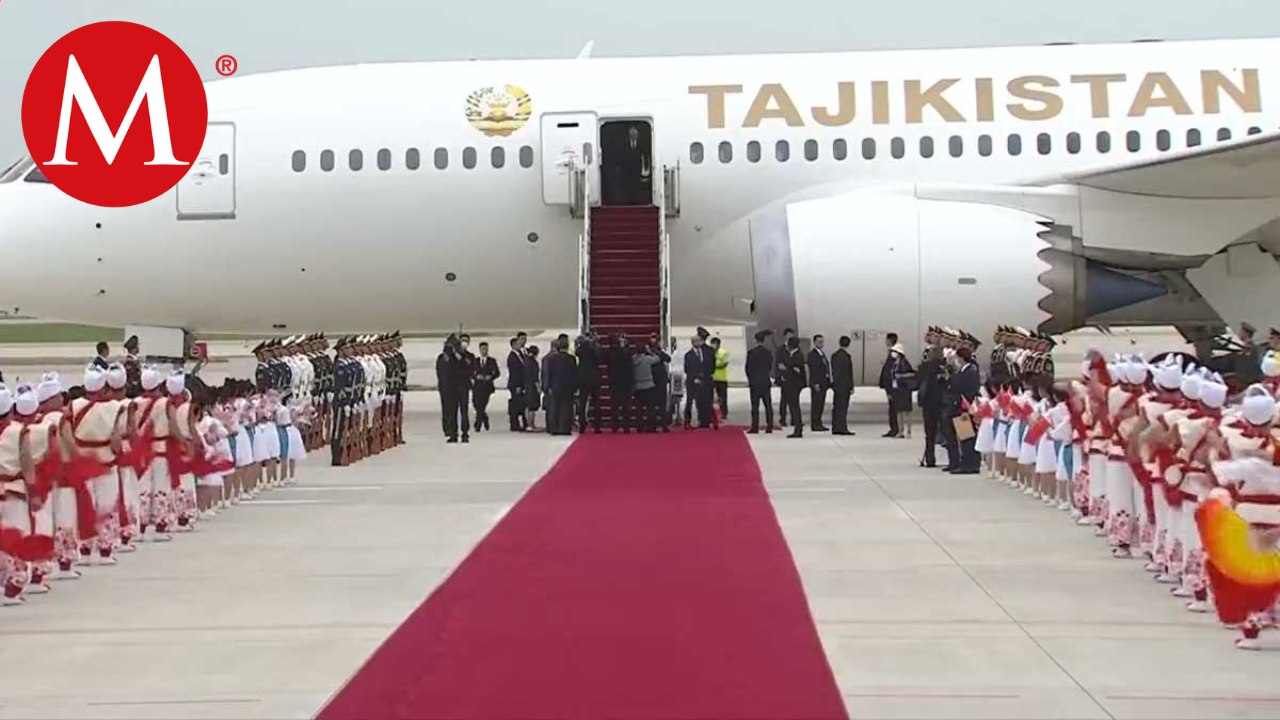 Tayikistán visita a China en avión presidencial que compró a México