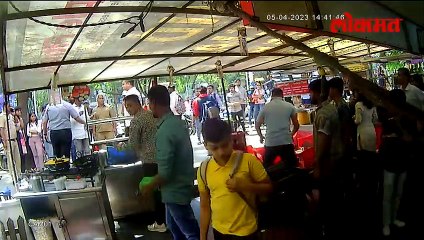 लाथ मारली, भांडी पाडली... उपायुक्तांनी केलं समर्थन....