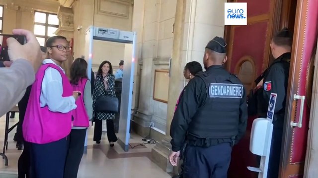 Francia: l'ex presidente Sarkozy condannato in appello a 3 anni, uno da scontare