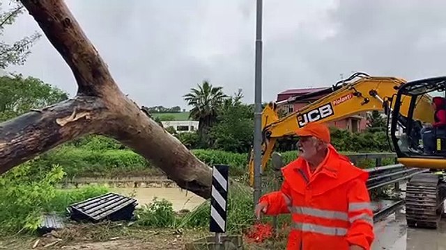 Maltempo a Fermo: frane, ponti chiusi ed evacuazioni