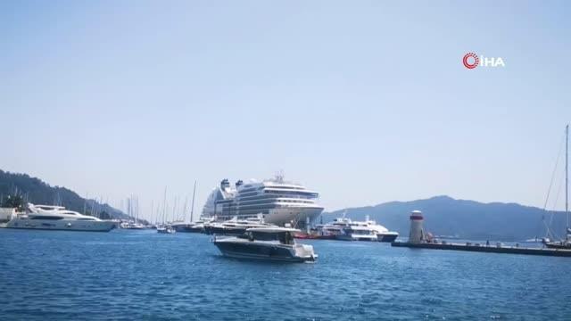 Marmaris'e 480 Yolculu Kruvaziyer Gemisi Demir Attı