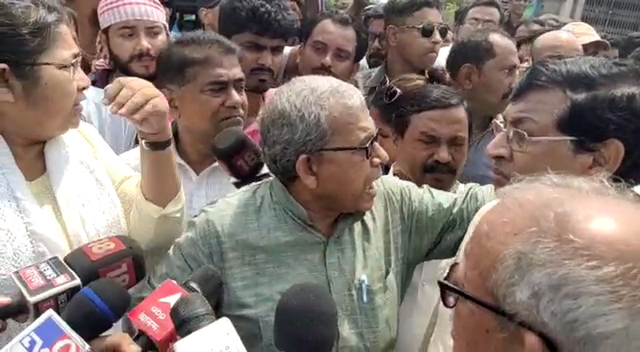 এগরার খাদিকুল গ্রামে তৃণমূলের প্রতিনিধি, মানস-দোলাদের  'চোর-চোর' স্লোগান গ্রামবাসীদের | Oneindia