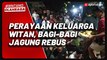 Timnas Indonesia U-22 Raih Emas, Ayah Witan Sulaeman Bagi-Bagi Jagung Rebus