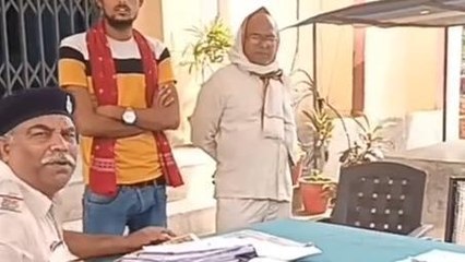 Скачать видео: दहेज के लिए विवाहिता की निर्मम हत्या, मजबूर पिता ने थाने में दर्ज कराया मामला