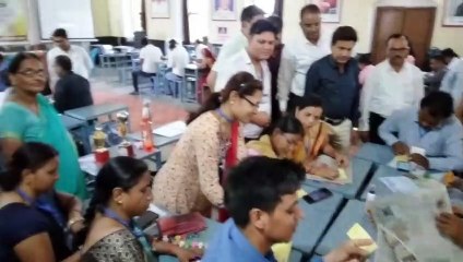 शिक्षकों ने सीखा समाचार पत्र का निर्माण करना