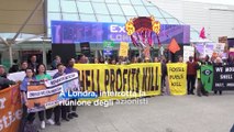 Gli ambientalisti protestano a Roma, Londra e Ginevra