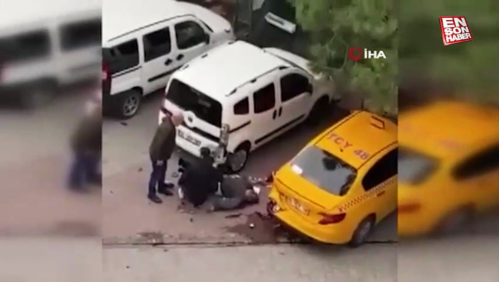 İstanbul'da bir sürücü tartıştığı otopark görevlisini aracıyla ezerek  öldürdü - Dailymotion Video