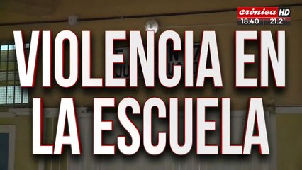 Dos mujeres irrumpieron en una escuela y rompieron todo