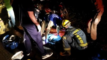 Motociclista fratura cinco dedos da mão em queda de moto na PR-486