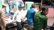 Chitrakoot news video: ट्रेन से उतरकर खान पान का सामान लेकर चलती ट्रेन में चढ़ रहे यात्री की मौत,दूसरा घायल