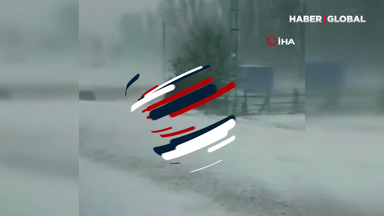 Ankara'yı dolu vurdu! Her yer bembeyaz oldu