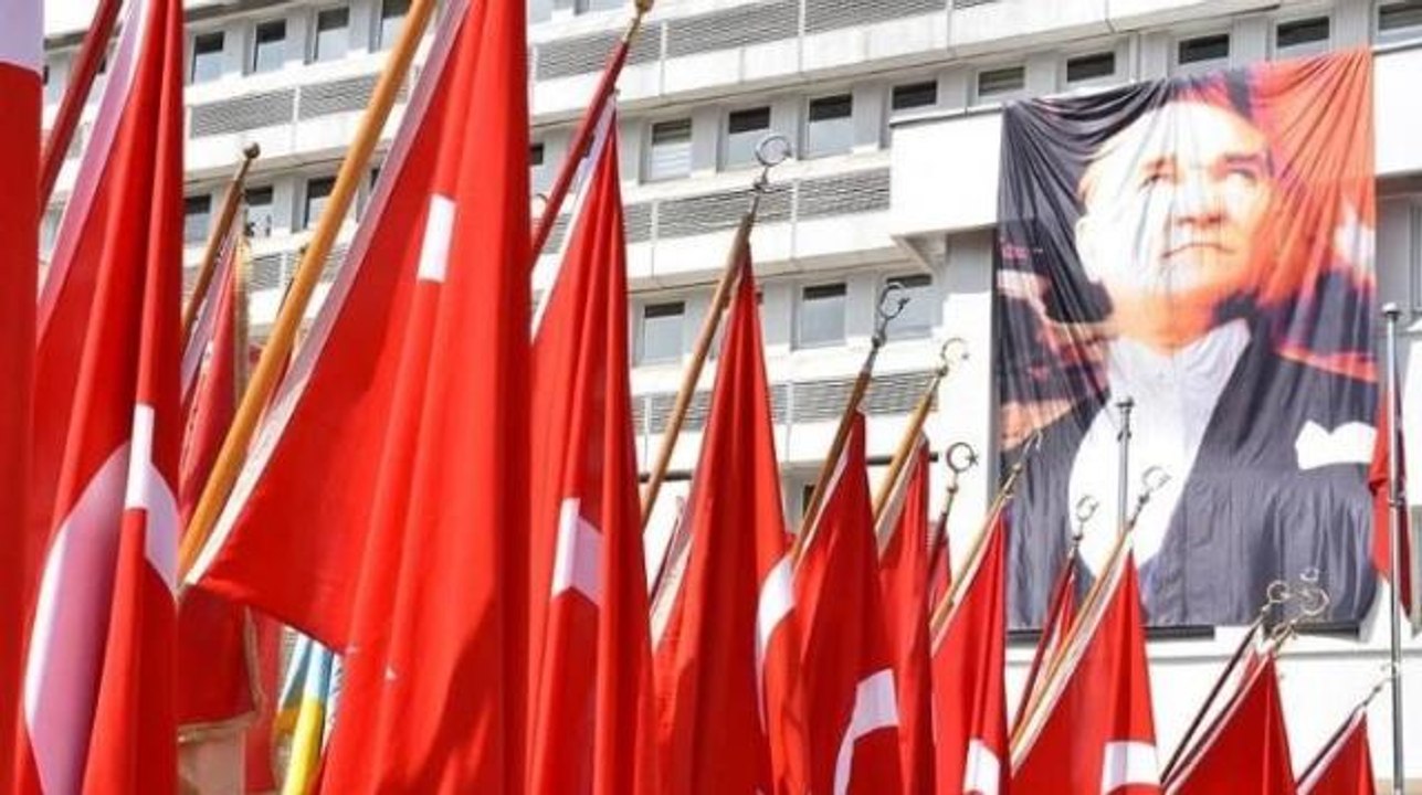 19 Mayıs okullar tatil mi, yarım gün mü? 19 Mayıs okullar açık mı, kapalı mı? 19 Mayıs resmi tatil mi?