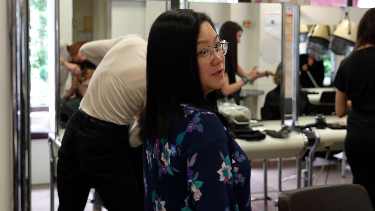 «Il y a toujours le prof» : ces clients qui se risquent dans les écoles de coiffure pour payer moins