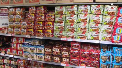 재료비 내렸는데 라면 값 그대로?…영업이익 잔치 벌였다