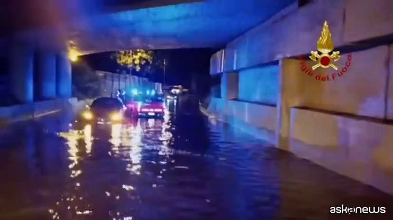 Emergenza maltempo, gravi disagi e allagamenti anche a Napoli