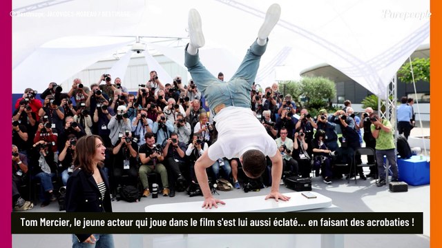 Adèle Exarchopoulos ultra-sexy : photographe malicieuse qui s'éclate devant Romain Duris au Festival de Cannes